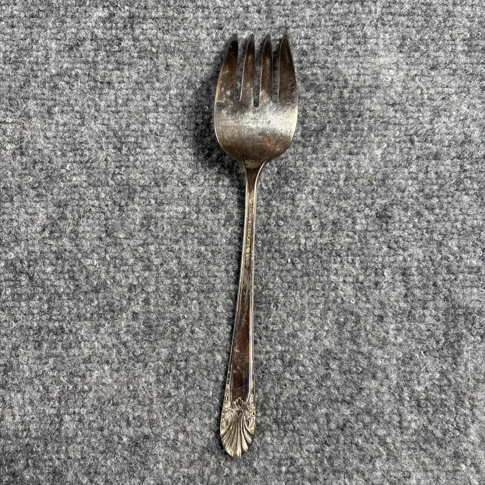 2 Vintage International Silver Radiance Meat Serving Fork Crown Silverplate 8.5